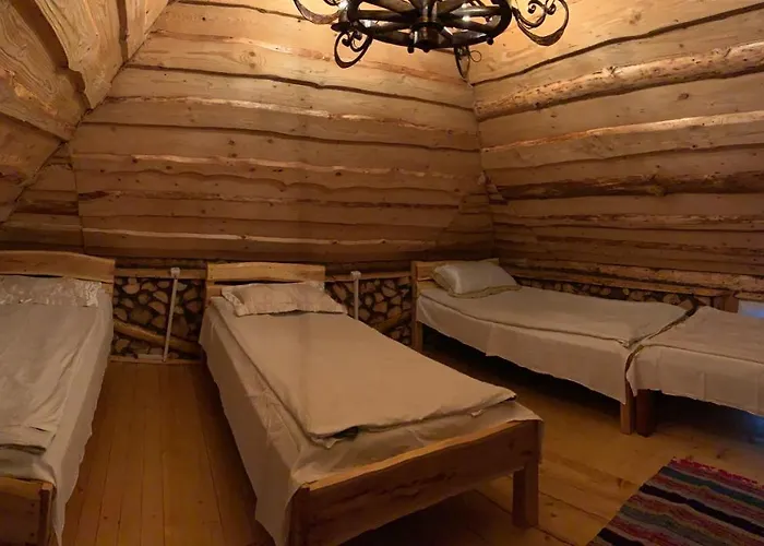 別荘 «під горбом» *